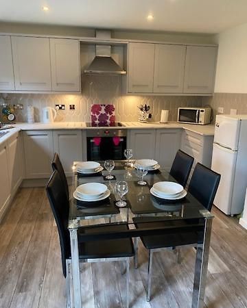 Appartement Doc Y Gogledd à Llanelli Extérieur photo